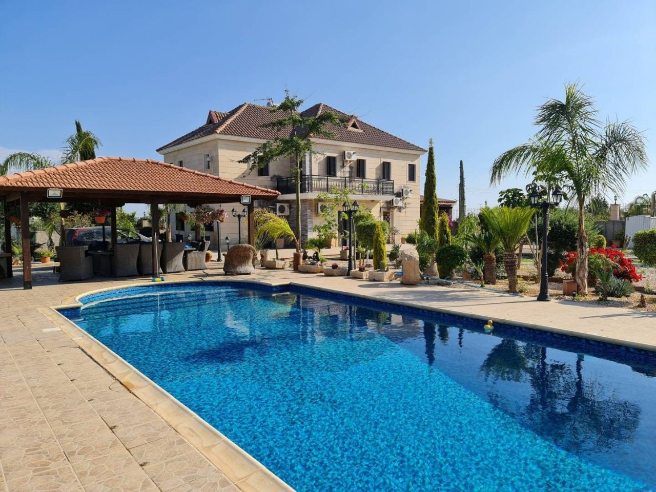 Villa in Limassol, Cyprus, 280 sq.m - picture 1