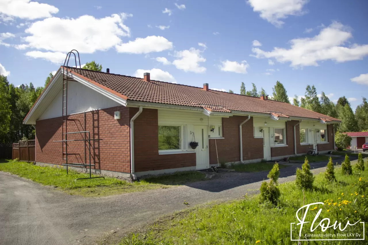 Flat in Aanekoski, Finland, 60 sq.m - picture 1