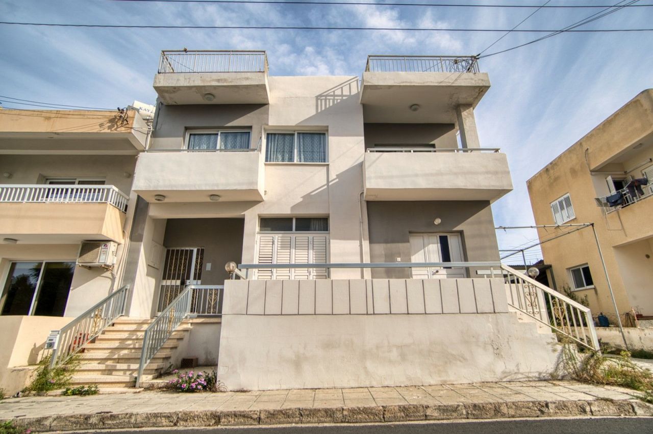 Apartment in Paphos, Cyprus, 90 sq.m - picture 1