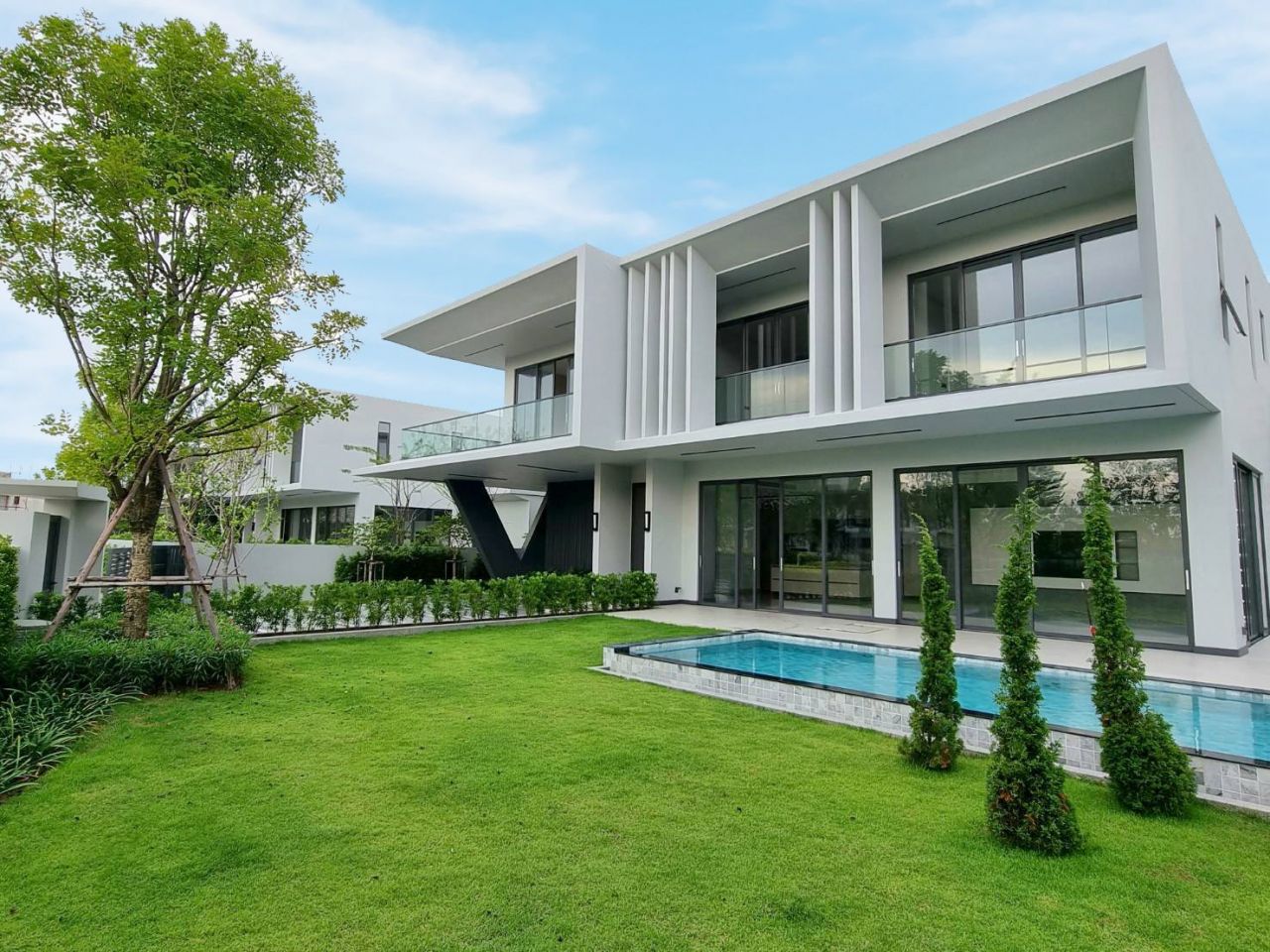 Villa in Pattaya, Thailand, 450 sq.m - picture 1