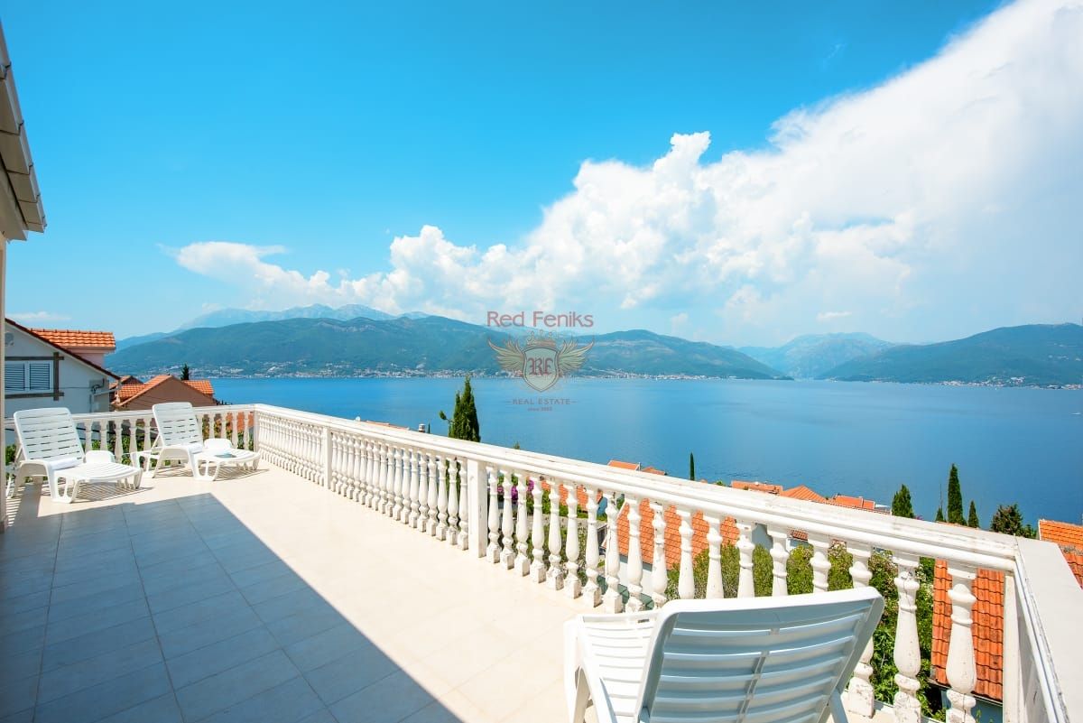 House on Lustica peninsula, Montenegro, 260 sq.m - picture 1