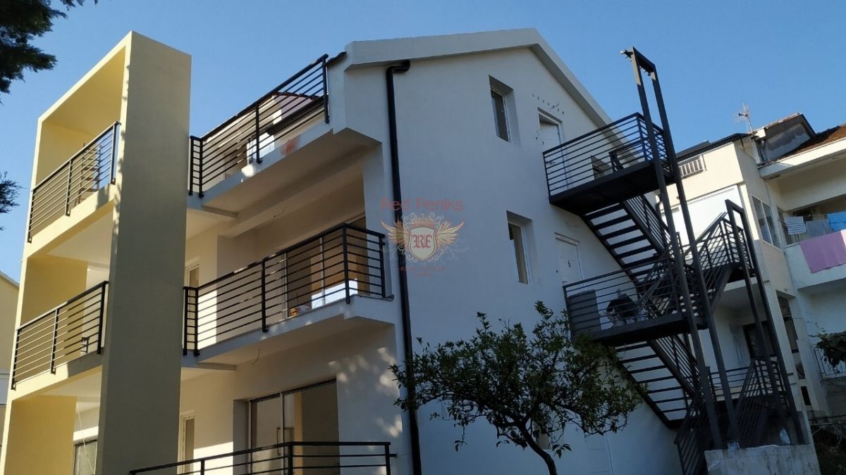 Flat in Tivat, Montenegro, 65 m² - picture 1