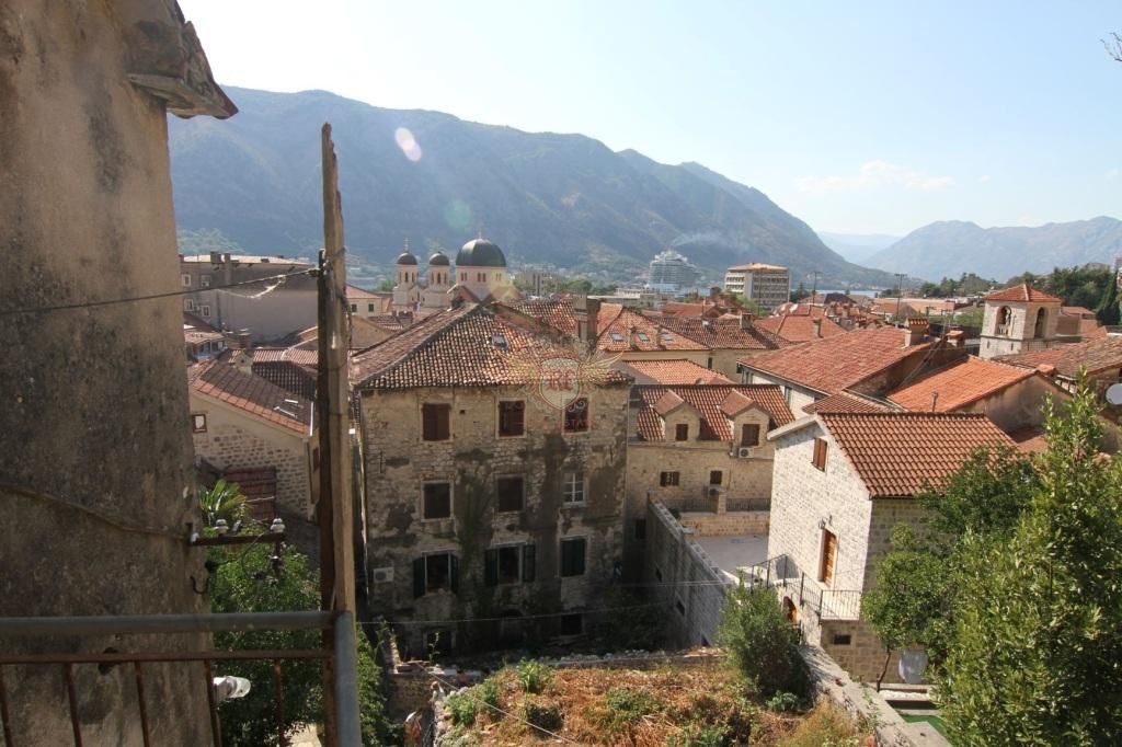 House in Kotor, Montenegro, 140 sq.m - picture 1