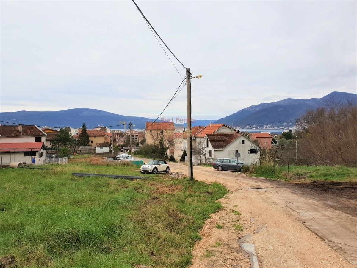 Land in Tivat, Montenegro, 705 sq.m - picture 1