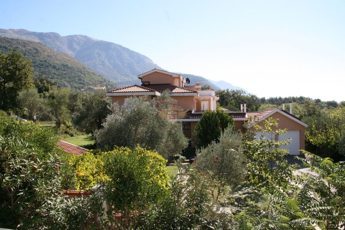 Casa en Tivat, Montenegro, 450 m2 - imagen 1