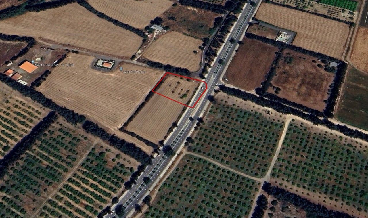 Land in Paphos, Cyprus, 2 830 sq.m - picture 1