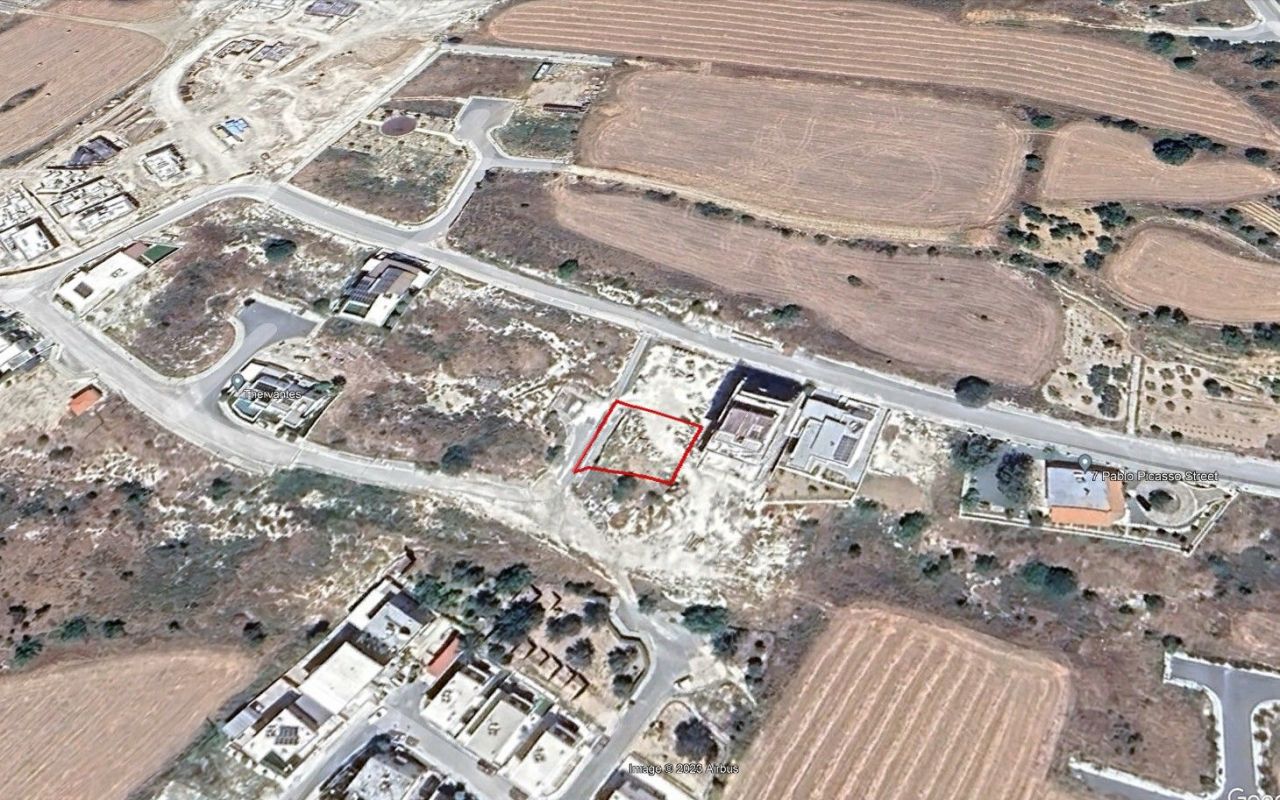 Land in Paphos, Cyprus, 536 sq.m - picture 1