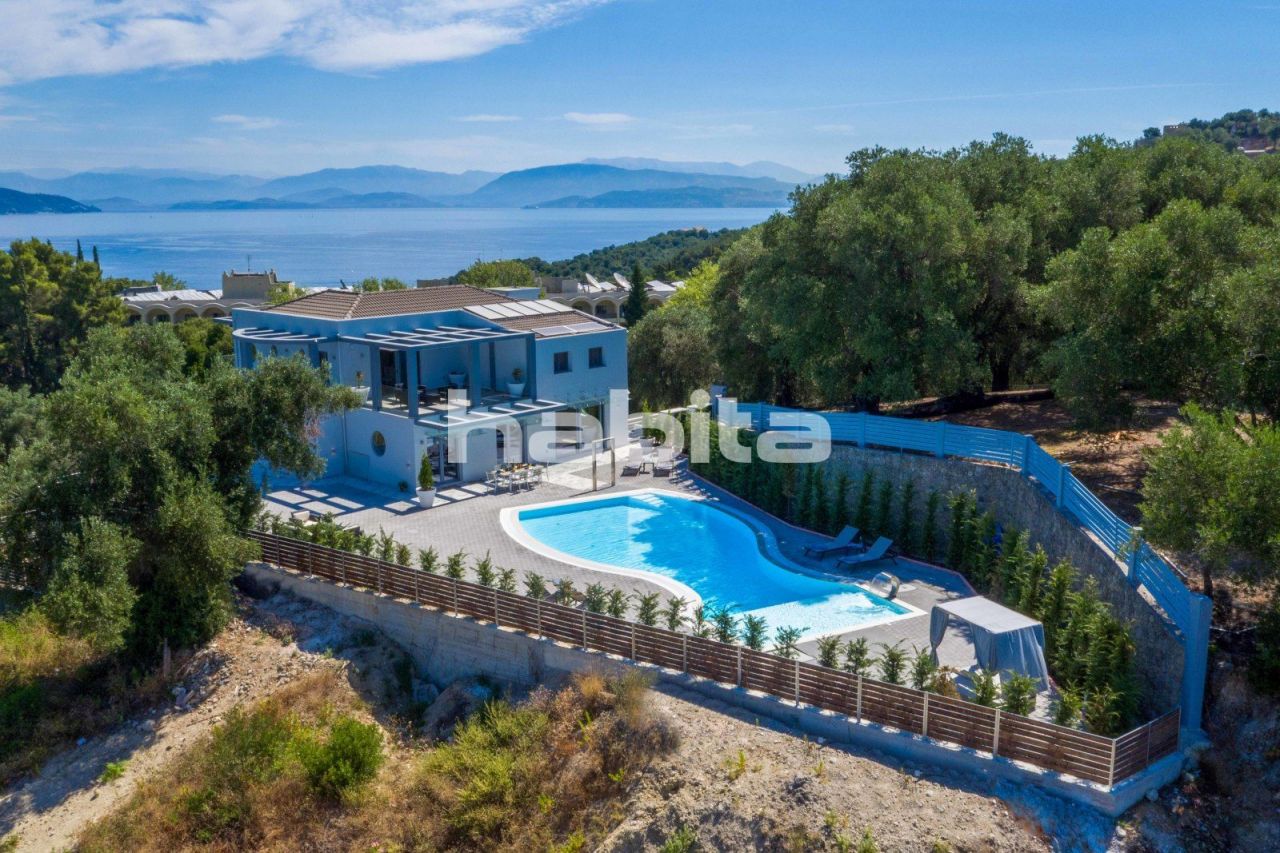 Villa in Corfu, Greece, 436 sq.m - picture 1