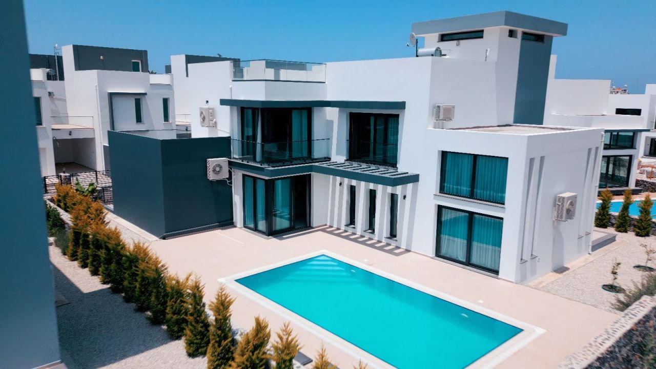 Villa en Karşıyaka, Chipre, 160 m2 - imagen 1