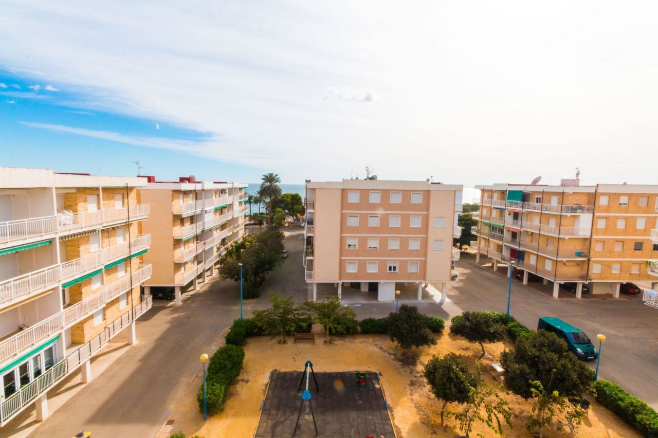 Apartment in Punta Prima, Spain, 66 sq.m - picture 1