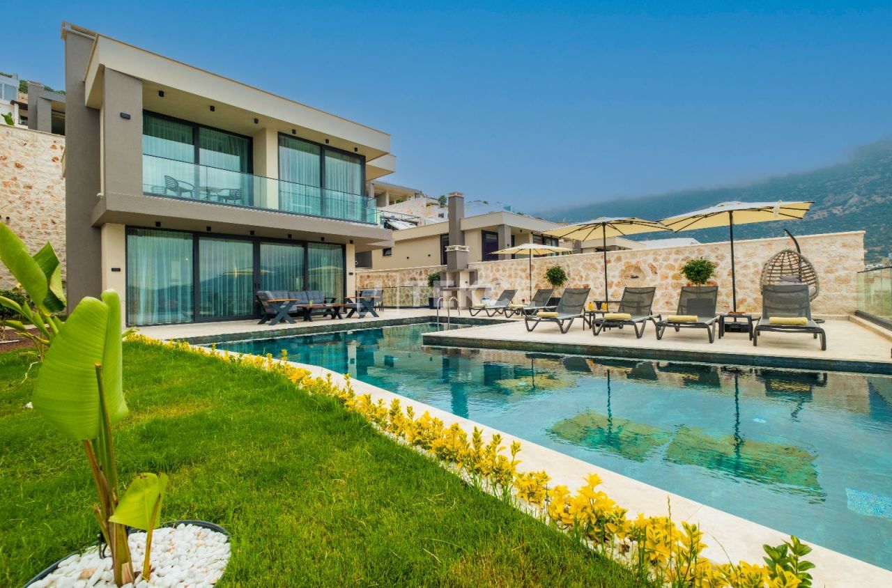 Villa in Kalkan, Turkey, 300 sq.m - picture 1