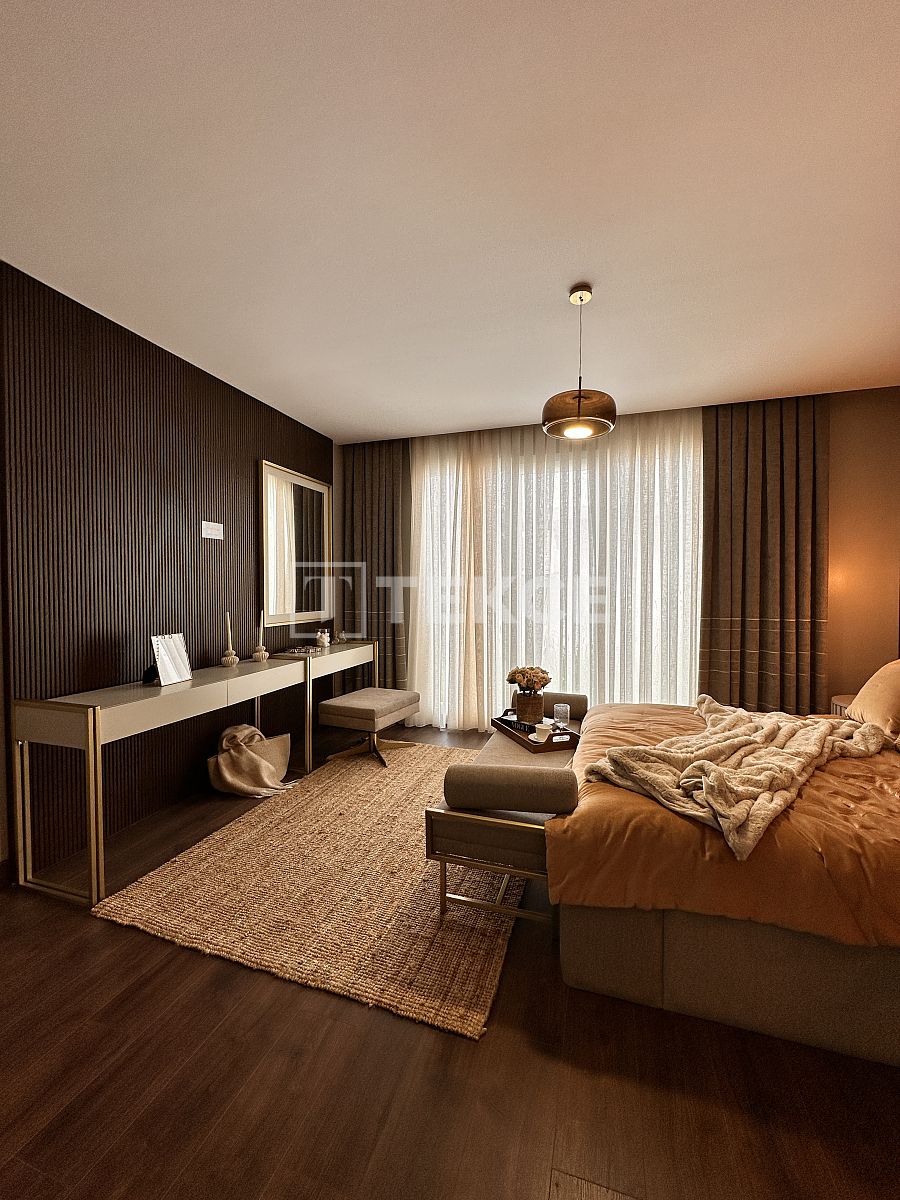 Apartment in Beylikduzu, Turkey, 374 sq.m - picture 1