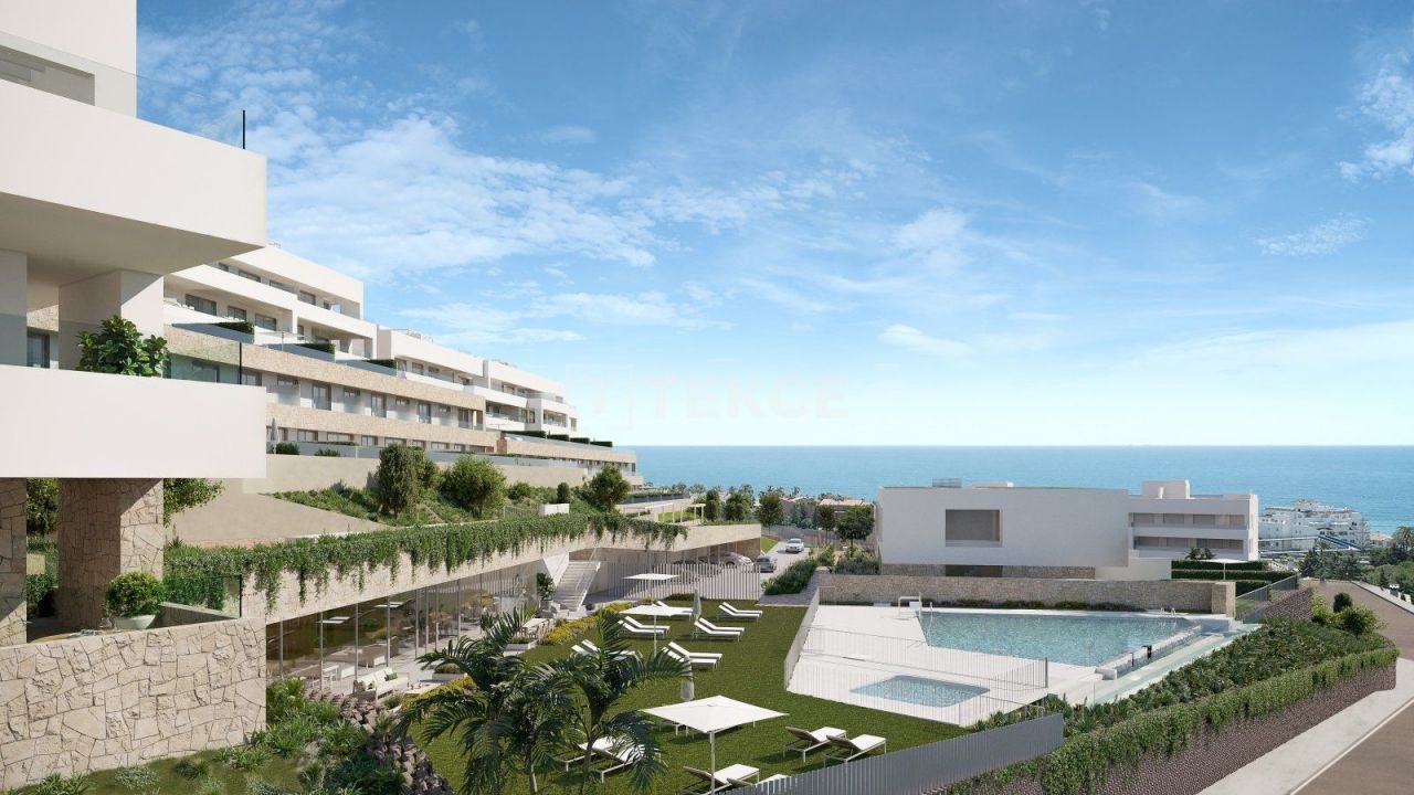 Penthouse in Estepona, Spain, 111 sq.m - picture 1