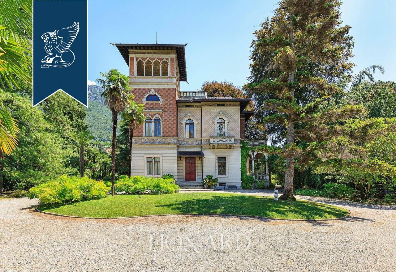 Villa en Mandello del Lario, Italia, 778 m2 - imagen 1