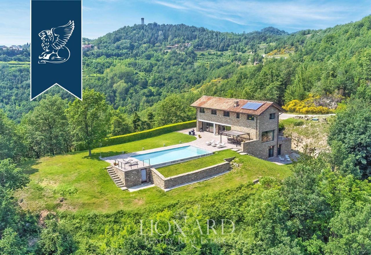 Villa en Asti, Italia, 300 m2 - imagen 1