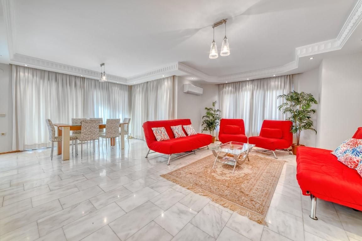 Apartment in Kestel, Turkey, 280 sq.m - picture 1