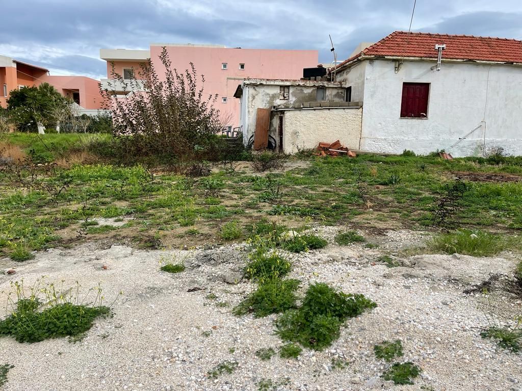 Land in Chania Prefecture, Greece, 200 sq.m - picture 1