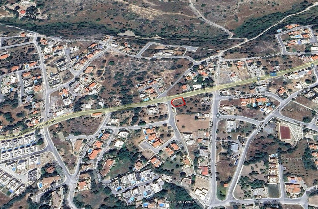 Land in Paphos, Cyprus, 566 sq.m - picture 1