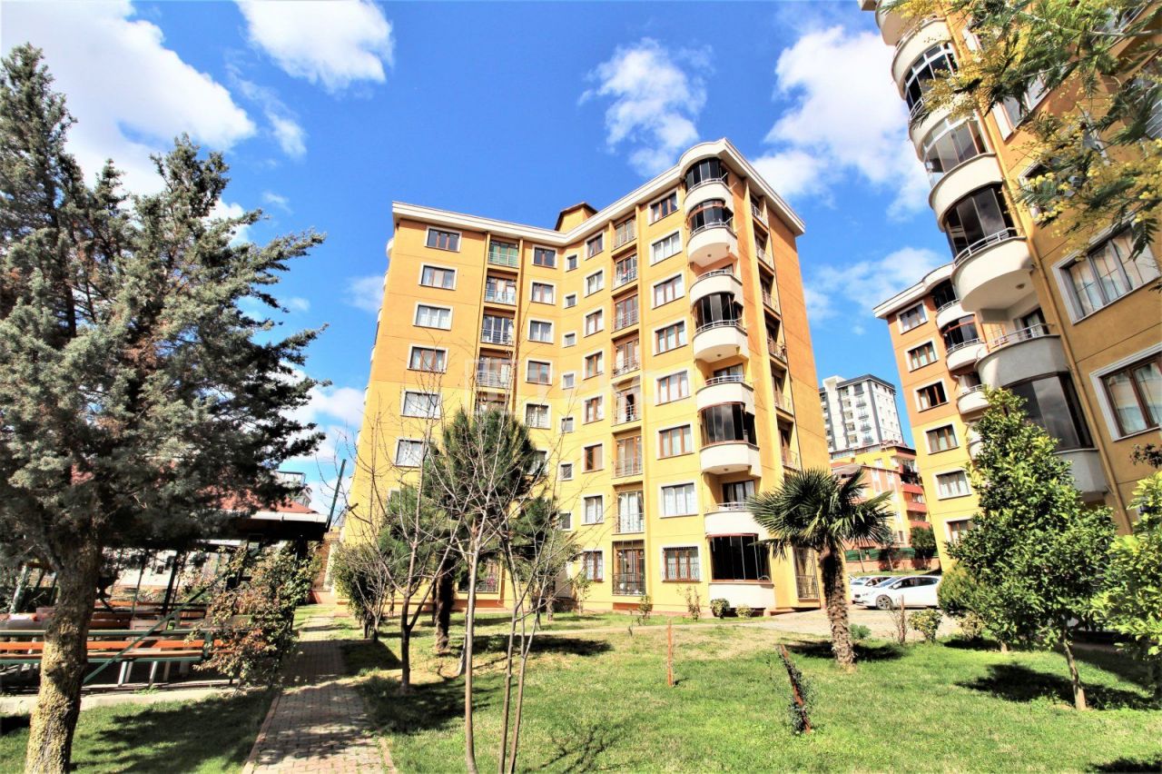 Apartment in Kartal, Turkey, 140 sq.m - picture 1