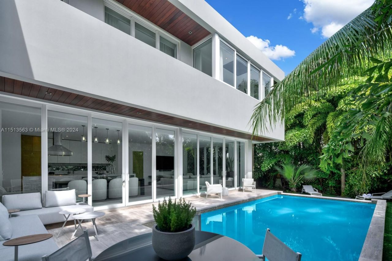 Villa en Miami, Estados Unidos, 330 m2 - imagen 1