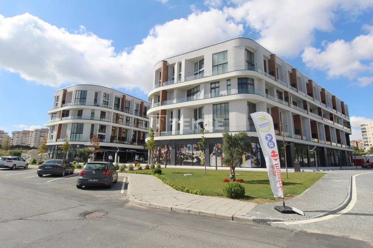 Apartment in Beylikduzu, Turkey, 80 sq.m - picture 1