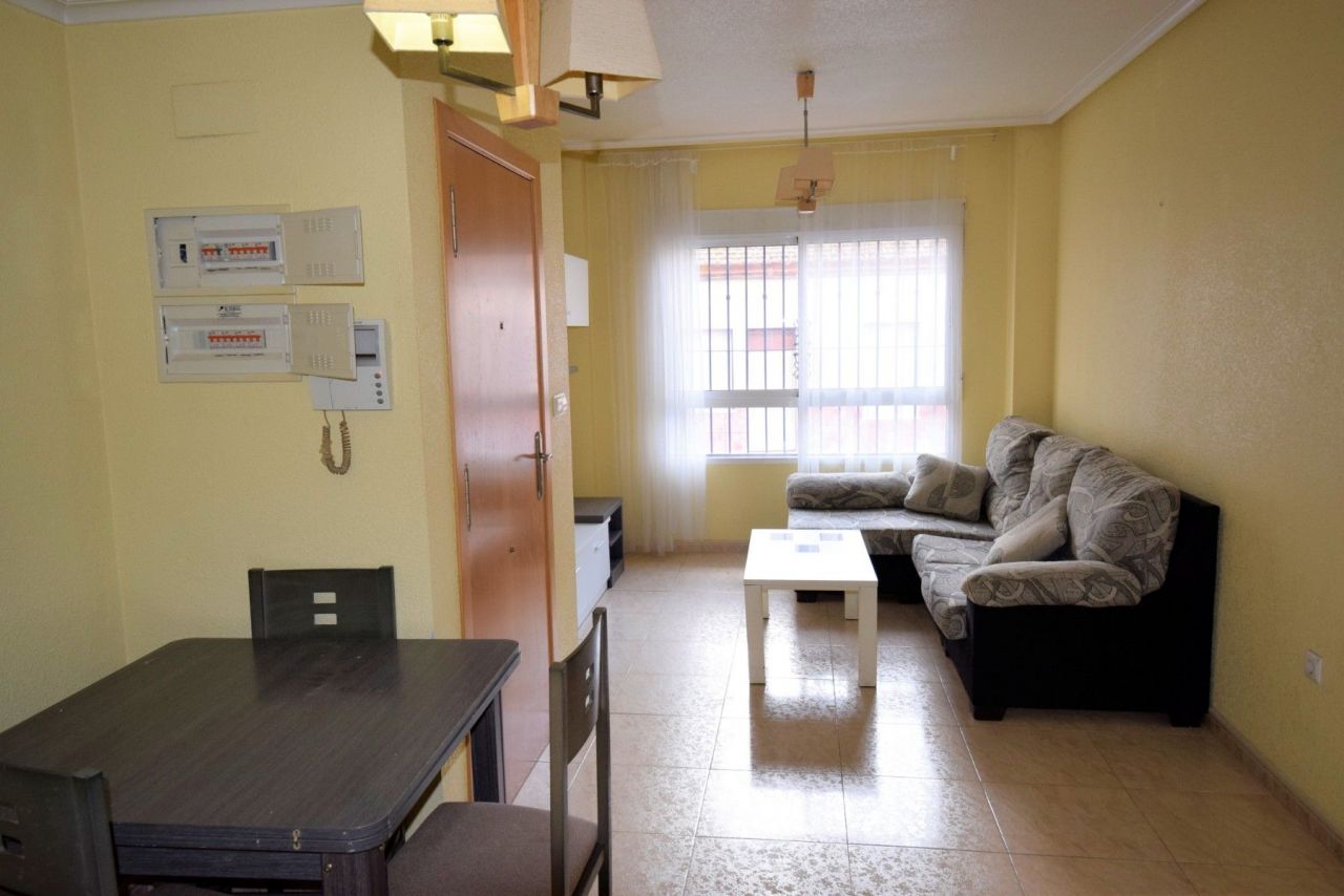 Apartment in Guardamar del Segura, Spain, 101 sq.m - picture 1