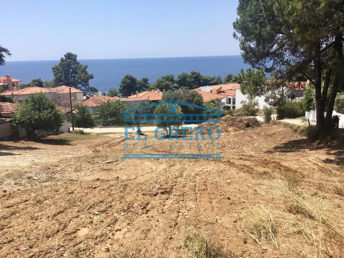 Land in Kassandra, Greece, 1 252 sq.m - picture 1