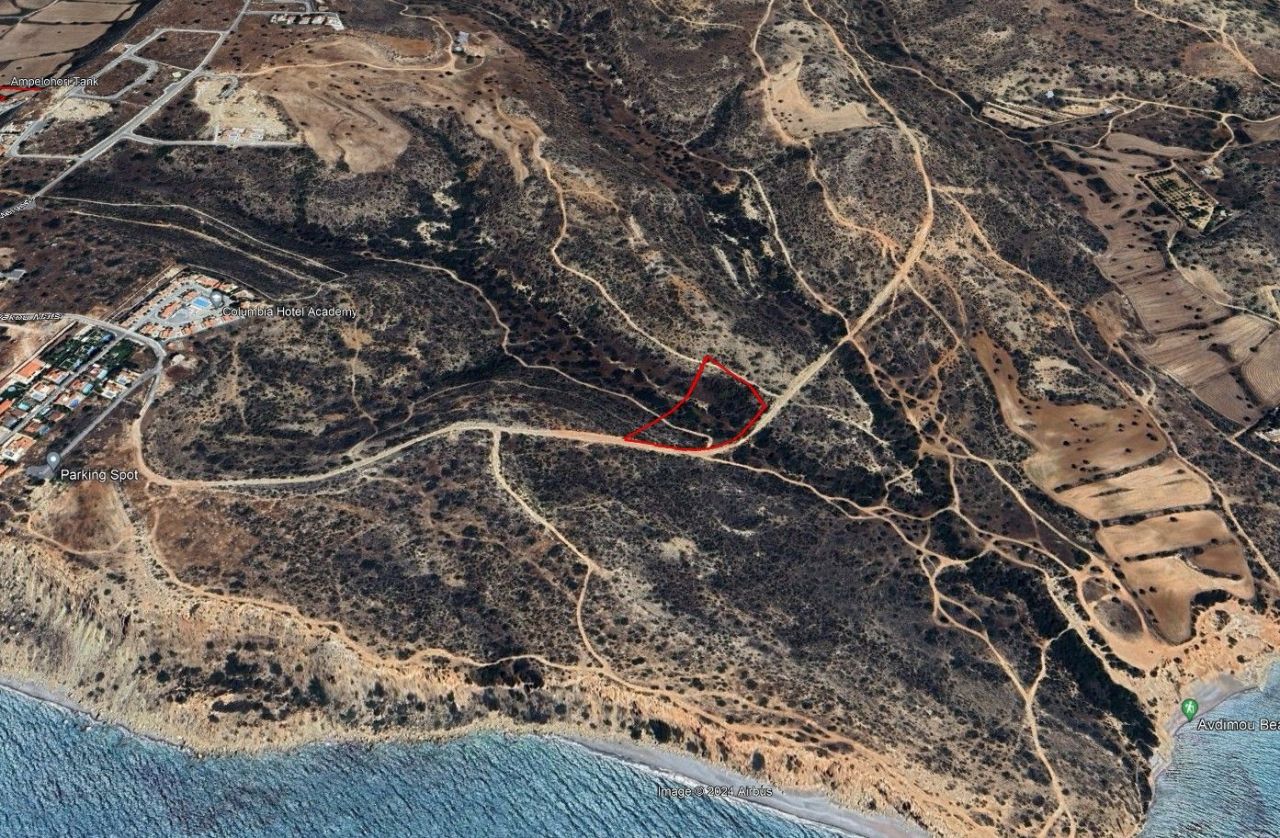 Land in Limassol, Cyprus, 9 768 sq.m - picture 1