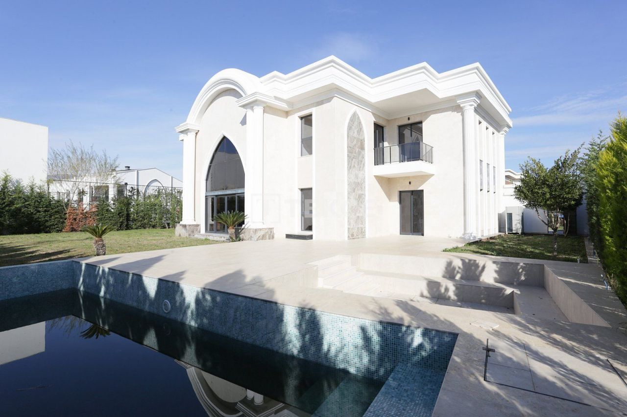 Villa in Antalya, Turkey, 550 sq.m - picture 1