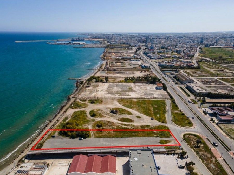 Land in Larnaca, Cyprus, 3 590 sq.m - picture 1
