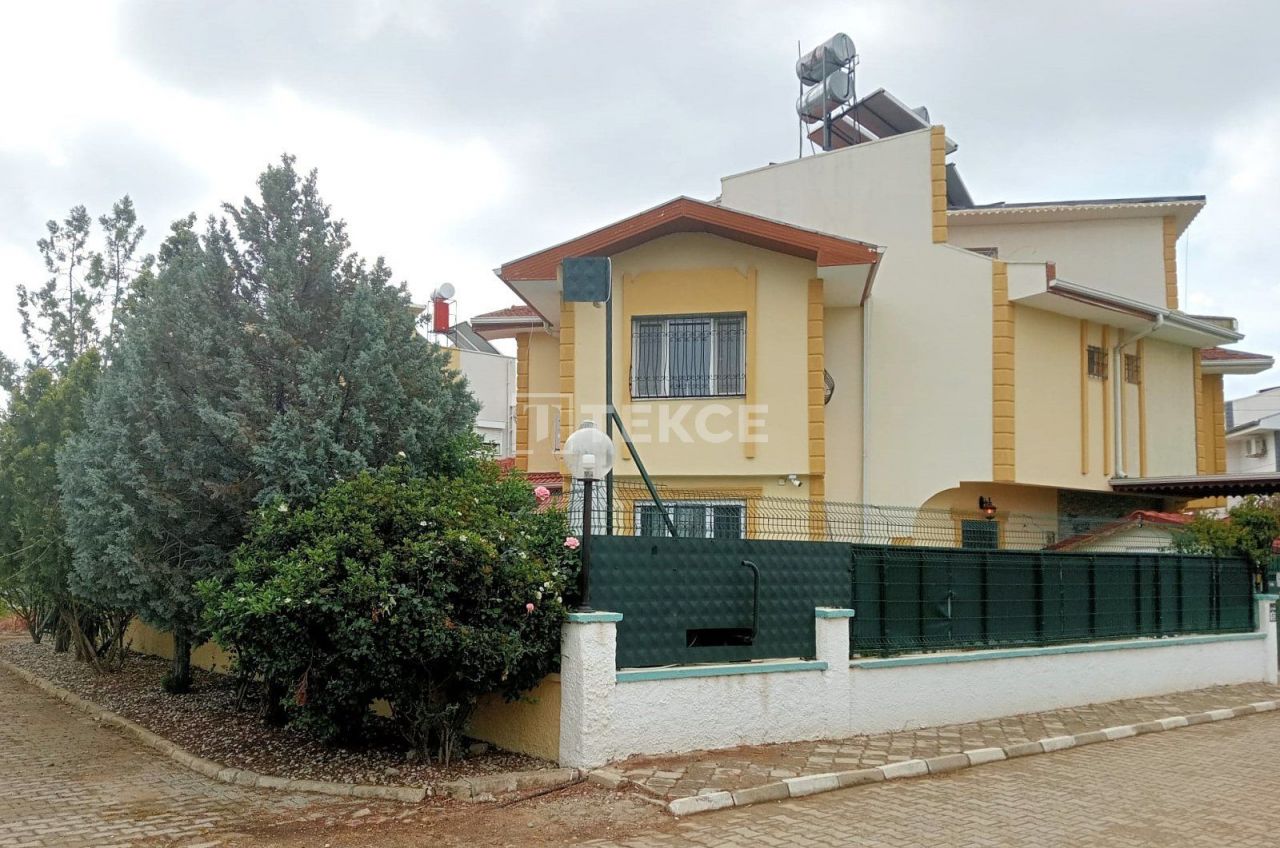 Villa in Serik, Turkey, 195 sq.m - picture 1
