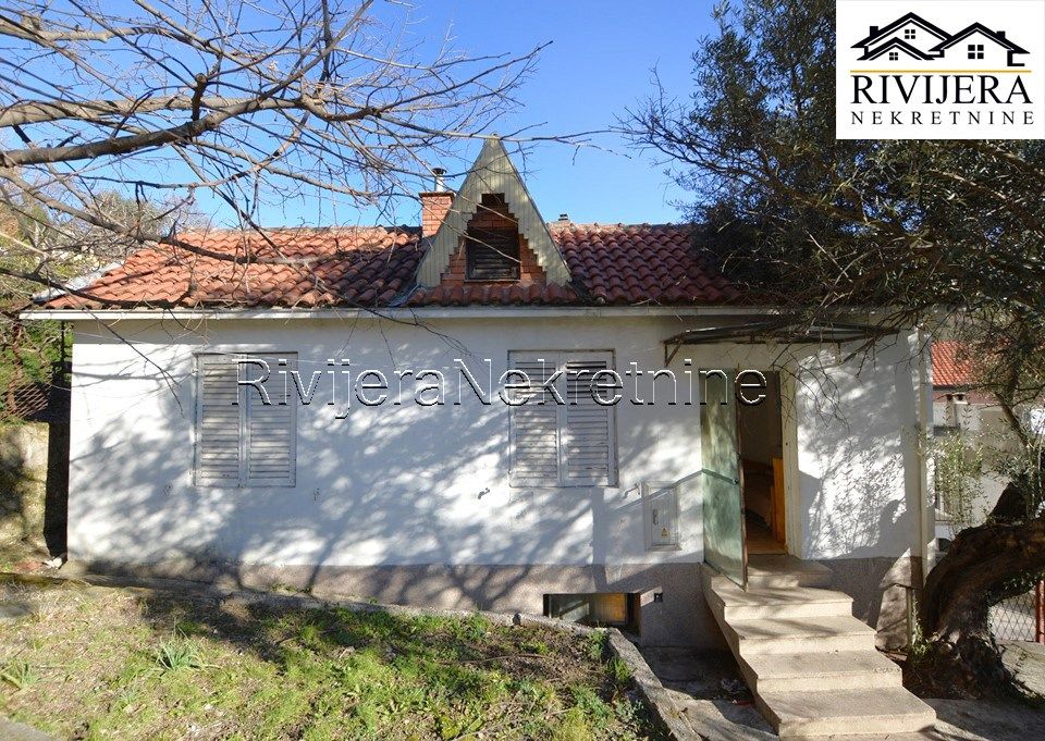 Haus in Herceg-Novi, Montenegro, 39 m2 - Foto 1