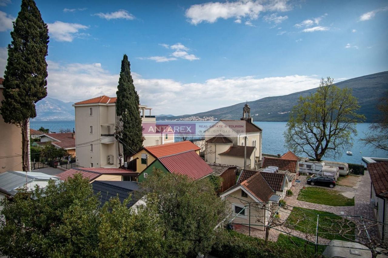 Apartment in Denovici, Montenegro, 86 sq.m - picture 1