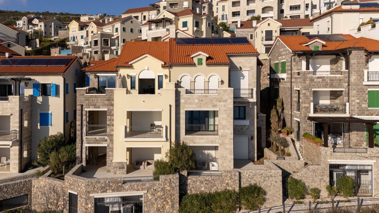 Apartment on Lustica peninsula, Montenegro, 108 sq.m - picture 1