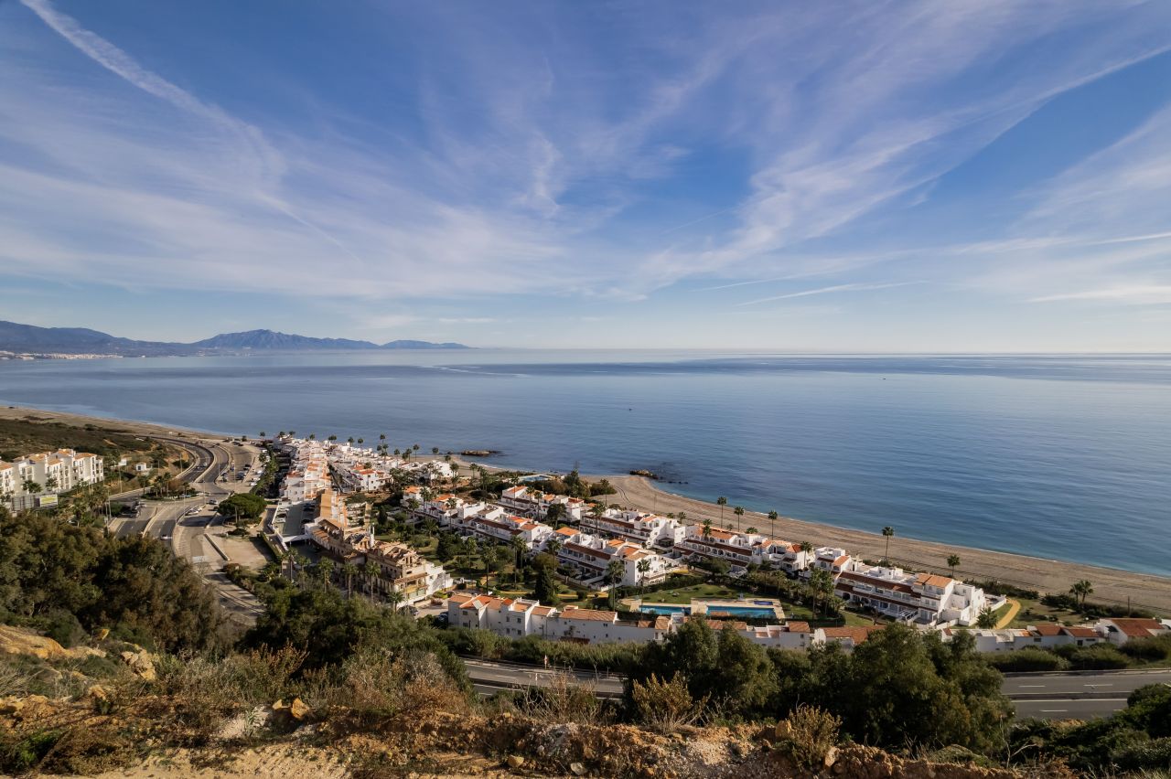 Land in Marbella, Spain, 1 513.54 sq.m - picture 1