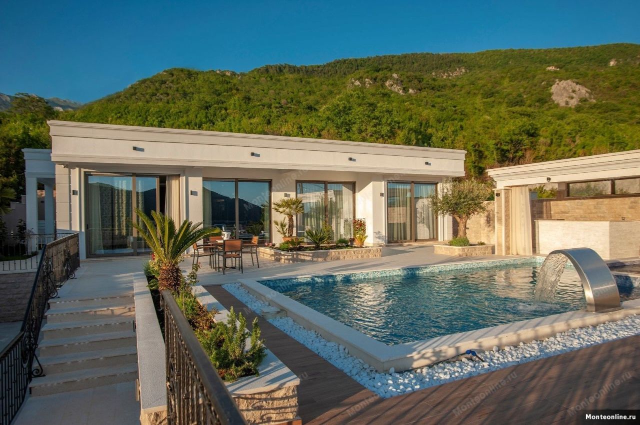 Villa en Budva, Montenegro, 190 m2 - imagen 1