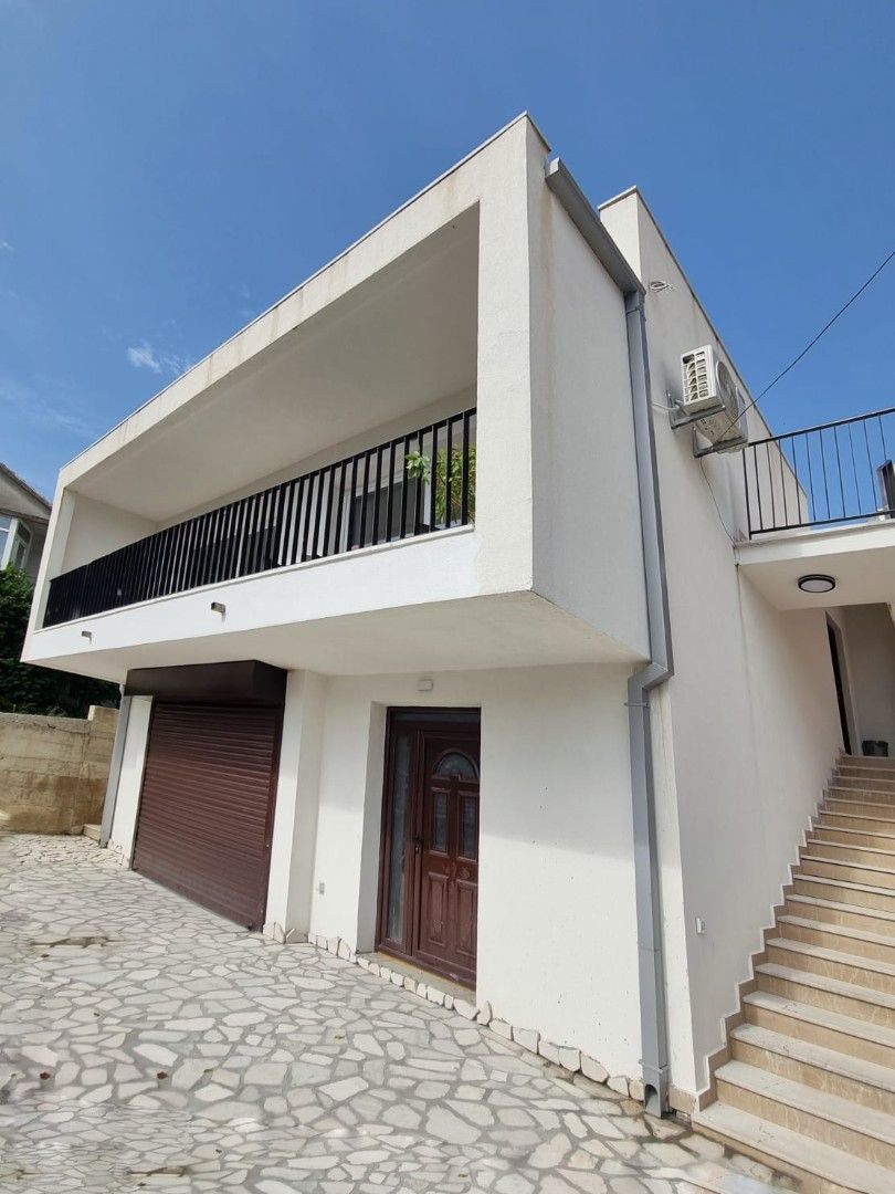 Casa en Risan, Montenegro, 140 m2 - imagen 1