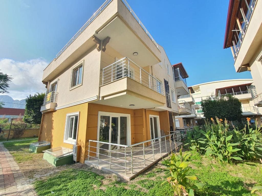 Villa in Antalya, Turkey, 270 sq.m - picture 1
