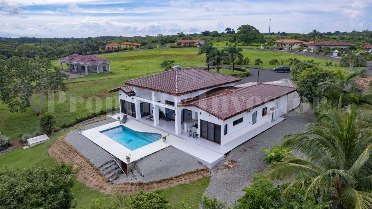 Villa Pedasi, Panama, 266 sq.m - picture 1