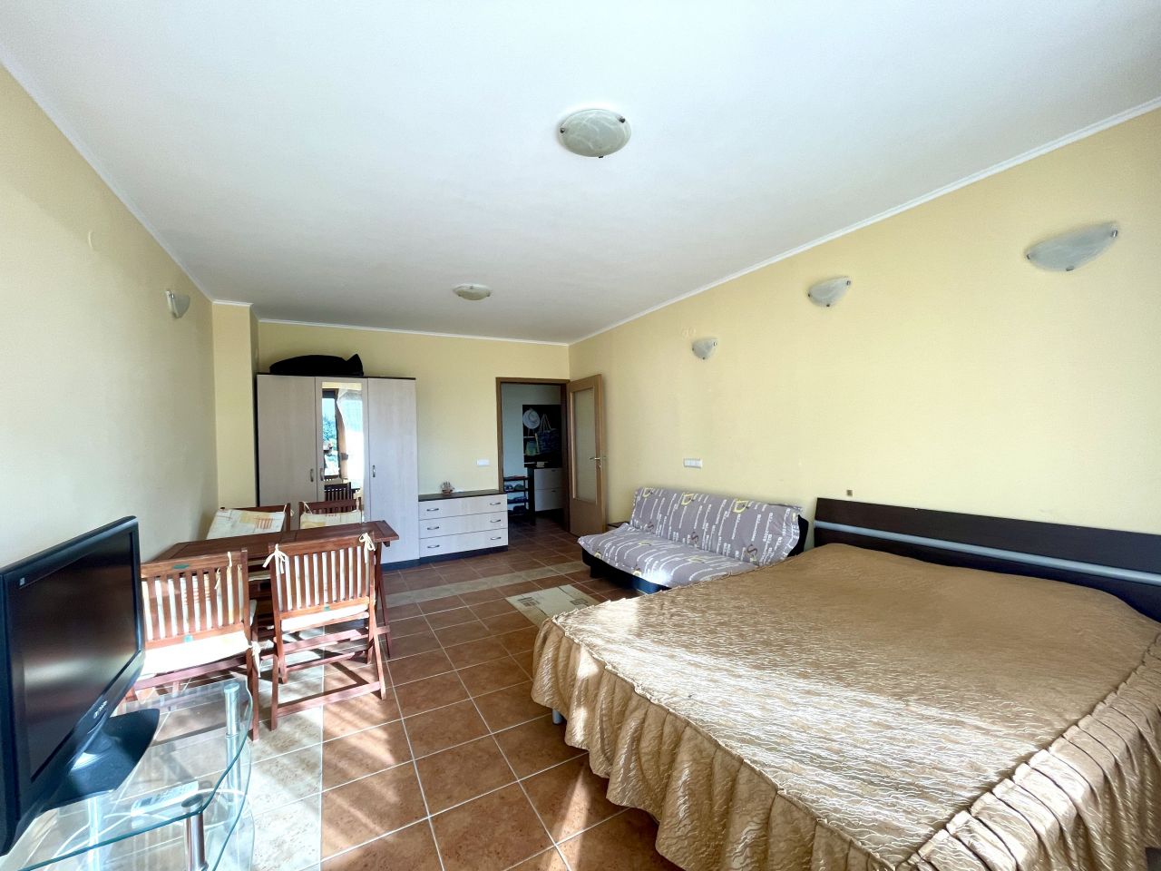 Apartment in Pomorie, Bulgaria, 93 sq.m - picture 1