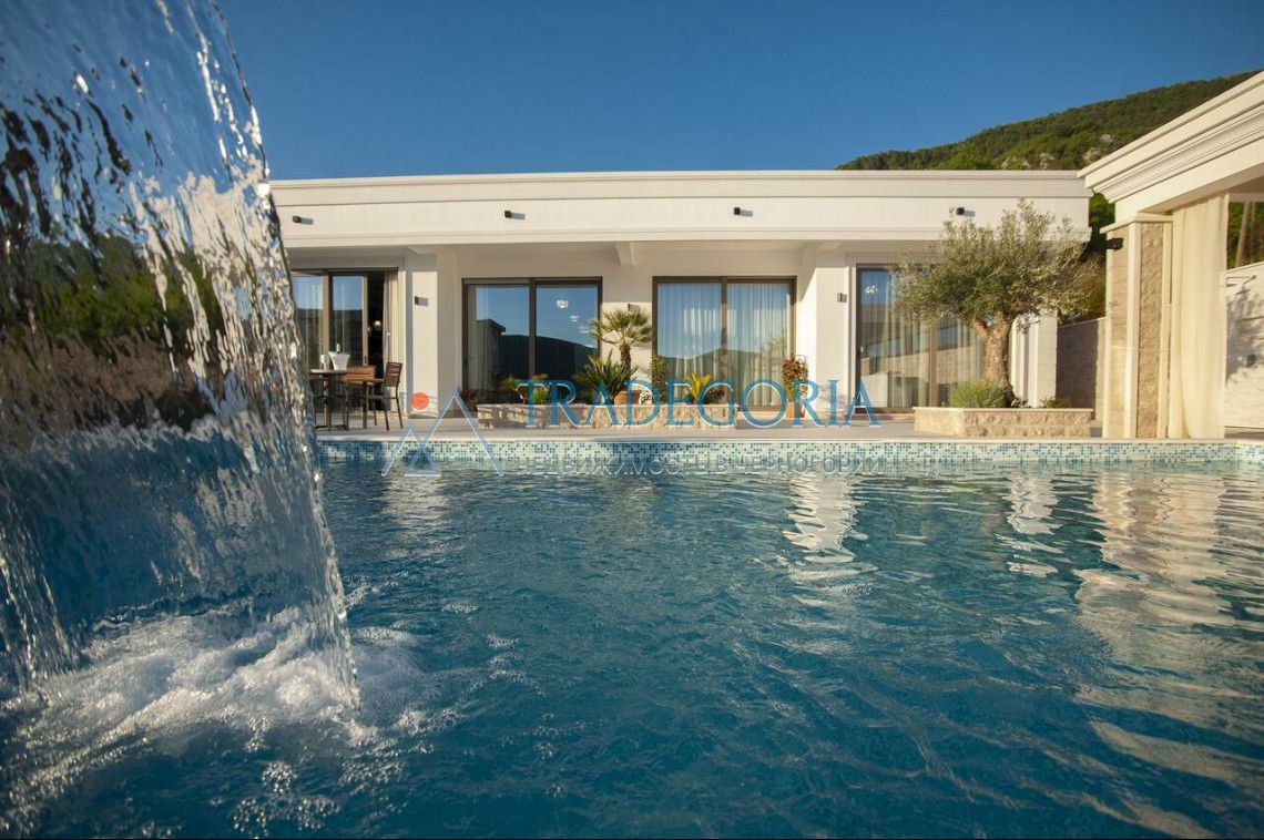 Villa in Budva, Montenegro, 190 m2 - Foto 1