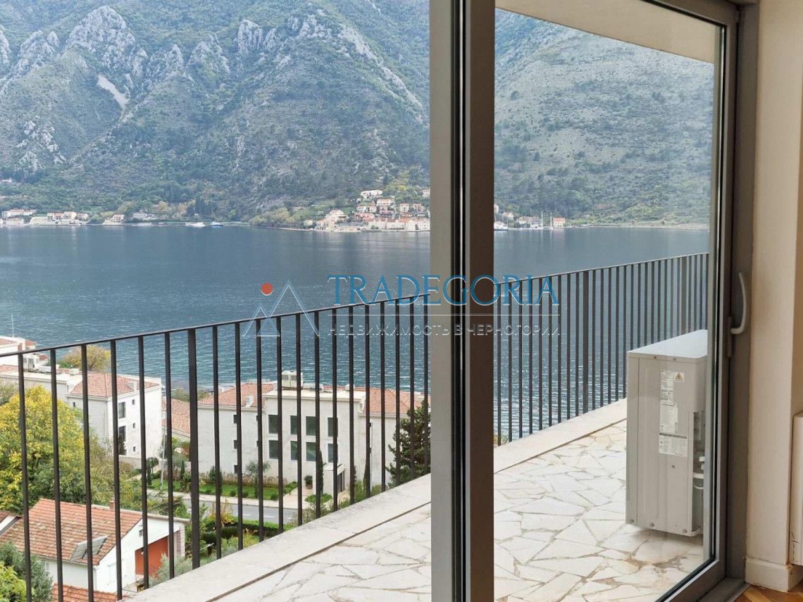 Wohnung in Kotor, Montenegro, 403 m2 - Foto 1