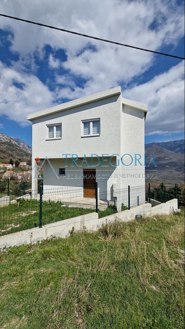 Haus in Bar, Montenegro, 130 m2 - Foto 1