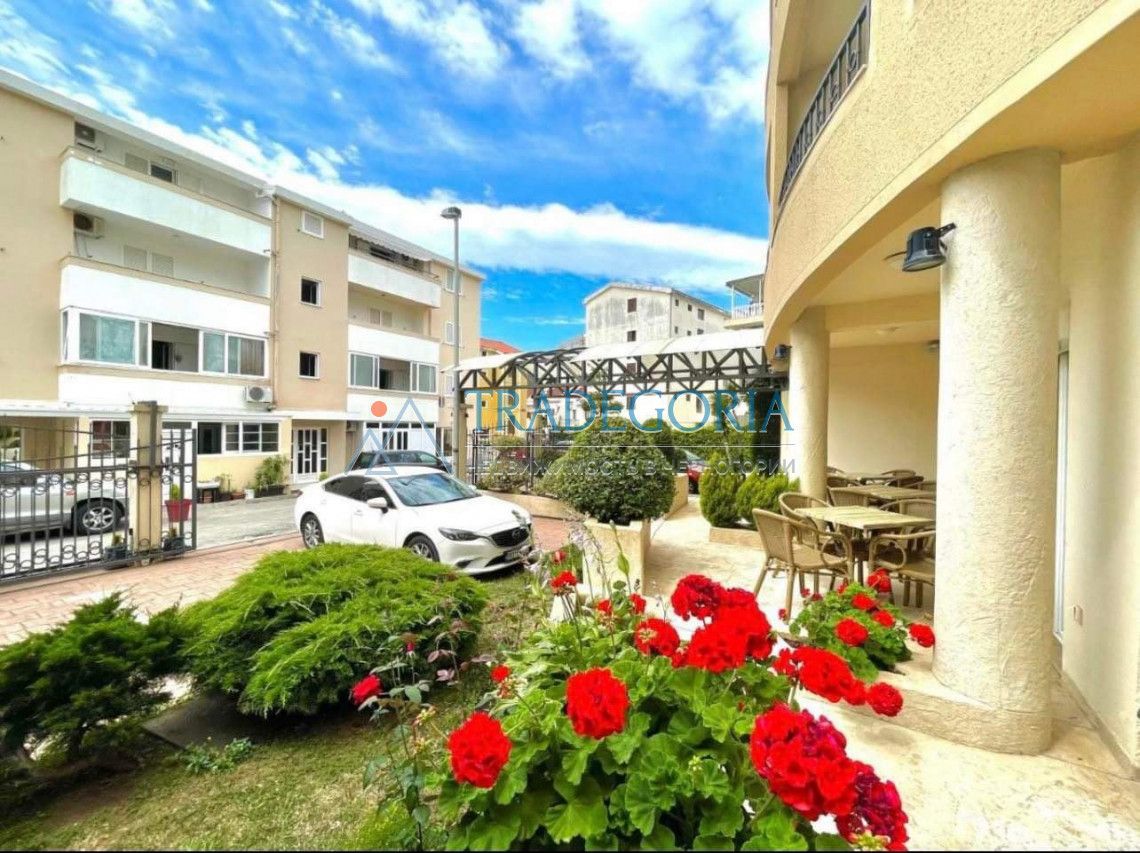 Hotel in Budva, Montenegro, 2 300 sq.m - picture 1
