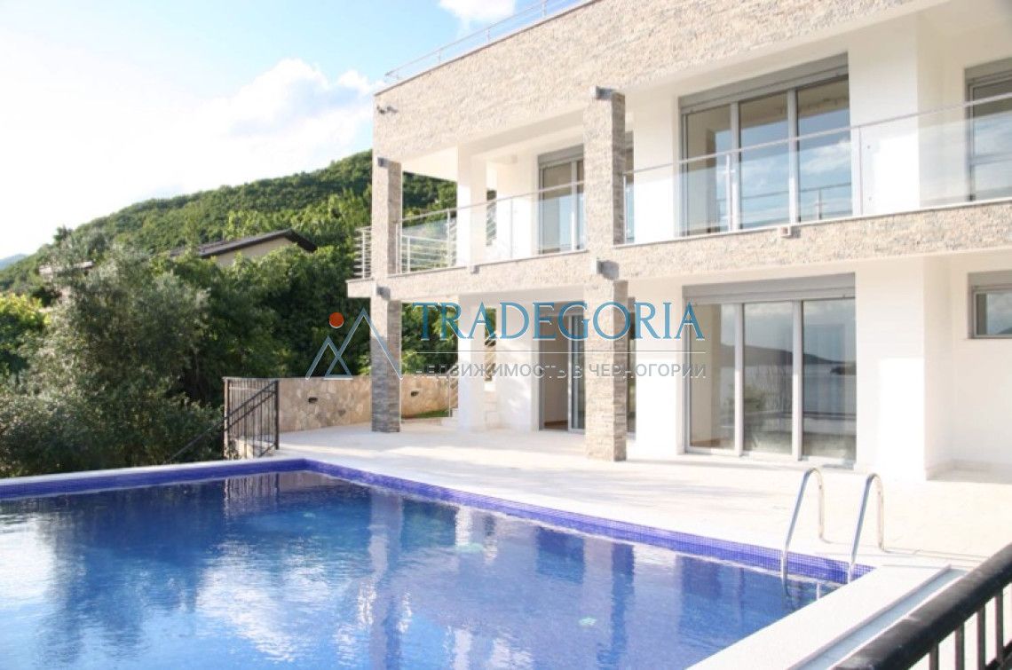 Villa in Kumbor, Montenegro, 267 sq.m - picture 1