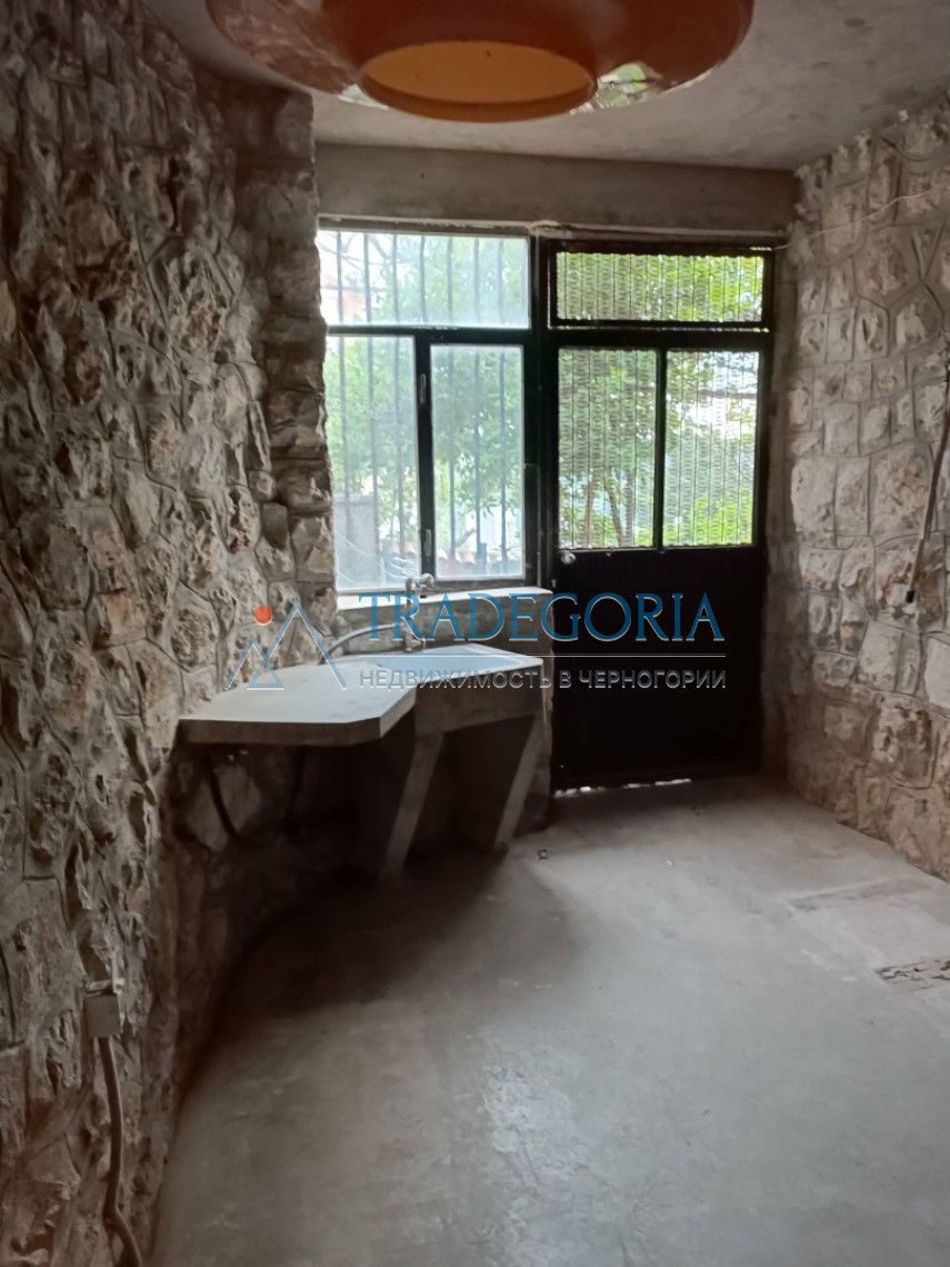Haus in Sutomore, Montenegro, 64 m2 - Foto 1