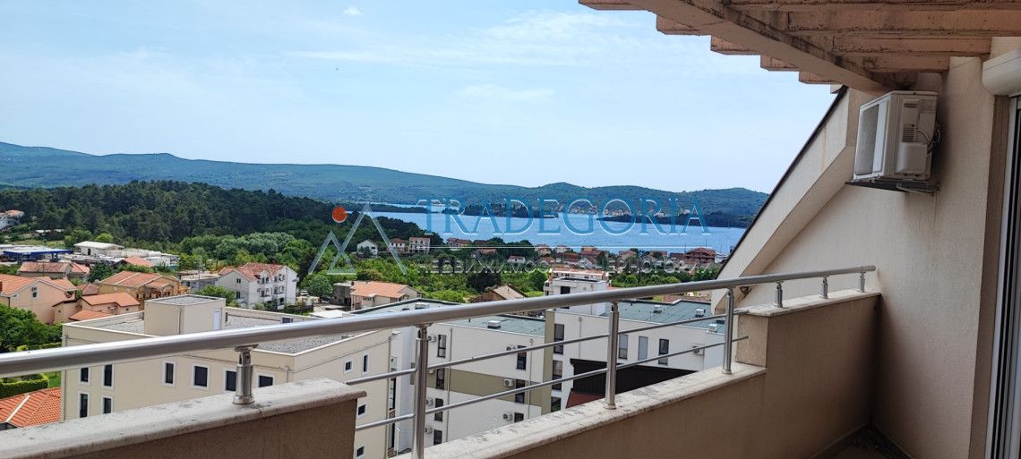 Flat in Tivat, Montenegro, 110 sq.m - picture 1