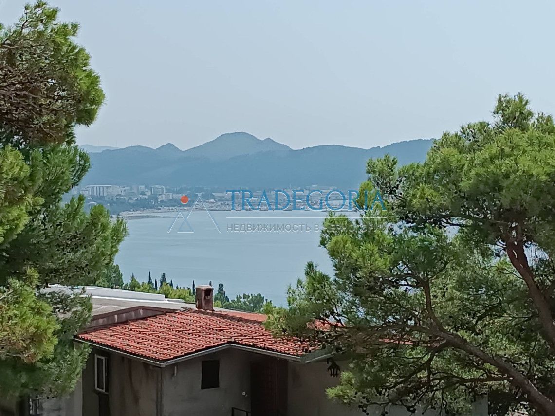 Land in Bar, Montenegro, 820 sq.m - picture 1
