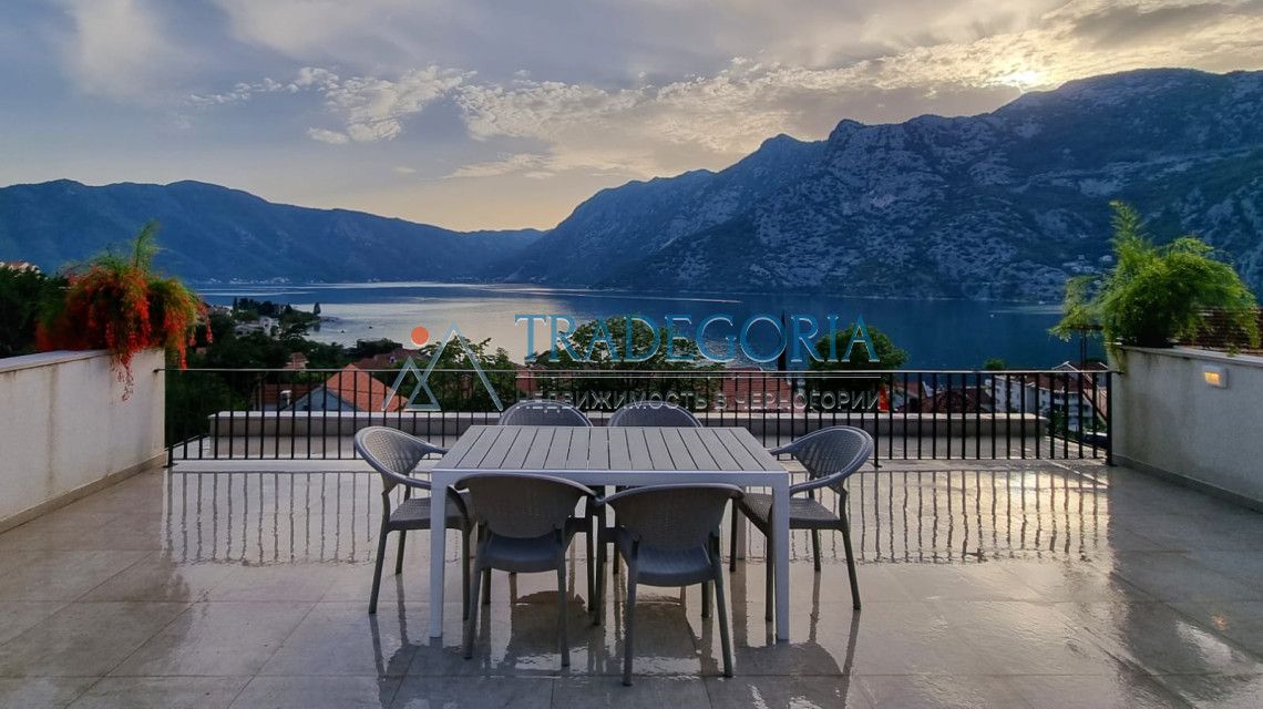 Villa in Risan, Montenegro, 140 sq.m - picture 1