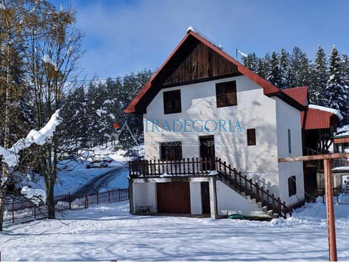 House in Zabljak, Montenegro, 166 sq.m - picture 1